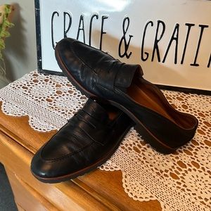 Paul Green black loafers super soft in EUC!